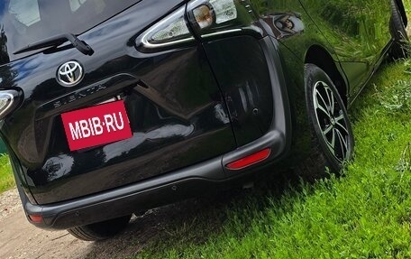 Toyota Sienta II, 2022 год, 1 500 000 рублей, 8 фотография