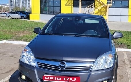 Opel Astra H, 2011 год, 645 000 рублей, 2 фотография