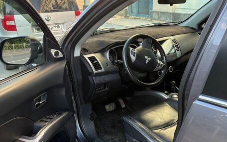 Mitsubishi Outlander III рестайлинг 3, 2008 год, 920 000 рублей, 8 фотография