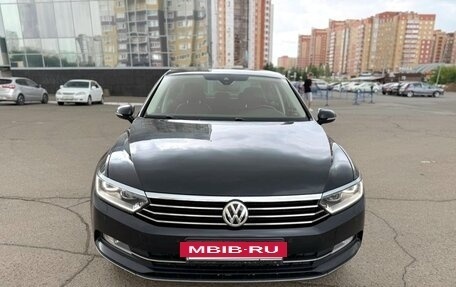 Volkswagen Passat B8 рестайлинг, 2018 год, 1 940 000 рублей, 4 фотография