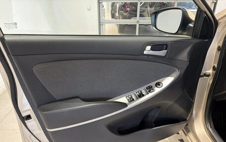 Hyundai Solaris II рестайлинг, 2013 год, 850 000 рублей, 13 фотография
