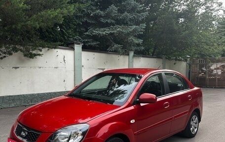 KIA Rio II, 2010 год, 330 000 рублей, 2 фотография