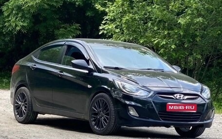 Hyundai Solaris II рестайлинг, 2011 год, 690 000 рублей, 1 фотография