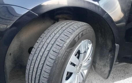 Volkswagen Touran III, 2012 год, 750 000 рублей, 7 фотография