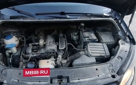 Volkswagen Touran III, 2012 год, 750 000 рублей, 6 фотография