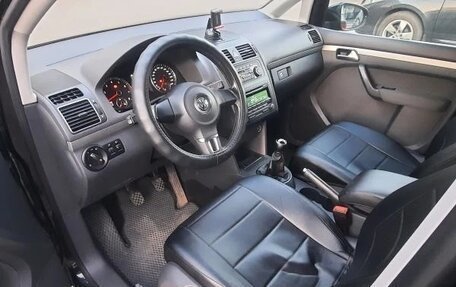 Volkswagen Touran III, 2012 год, 750 000 рублей, 12 фотография