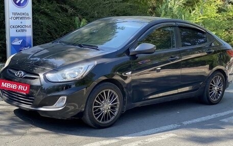 Hyundai Solaris II рестайлинг, 2011 год, 690 000 рублей, 2 фотография
