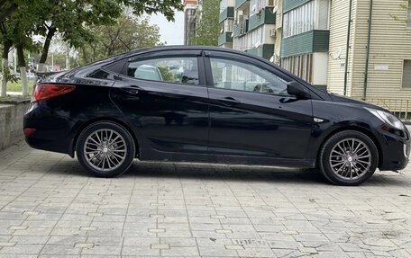 Hyundai Solaris II рестайлинг, 2011 год, 690 000 рублей, 3 фотография