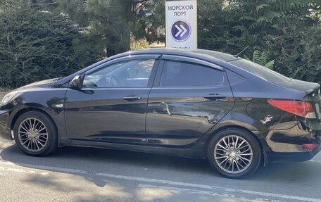 Hyundai Solaris II рестайлинг, 2011 год, 690 000 рублей, 4 фотография