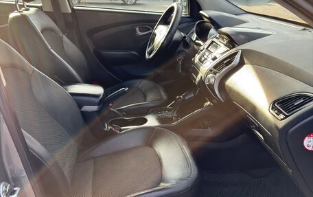 Hyundai ix35 I рестайлинг, 2012 год, 950 000 рублей, 7 фотография