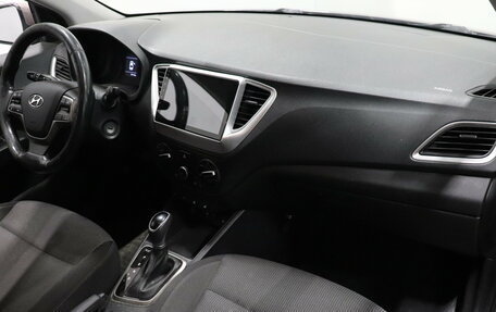 Hyundai Solaris II рестайлинг, 2018 год, 1 165 000 рублей, 6 фотография
