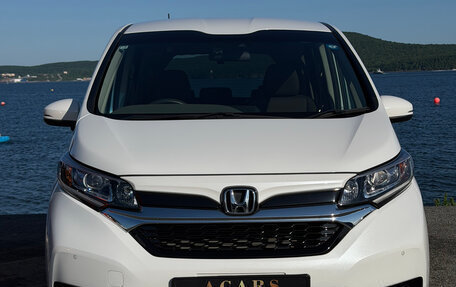Honda Freed II, 2023 год, 1 450 000 рублей, 2 фотография