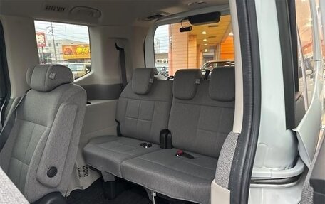 Honda Stepwgn, 2023 год, 1 730 000 рублей, 17 фотография