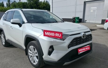Toyota RAV4, 2020 год, 3 067 000 рублей, 2 фотография
