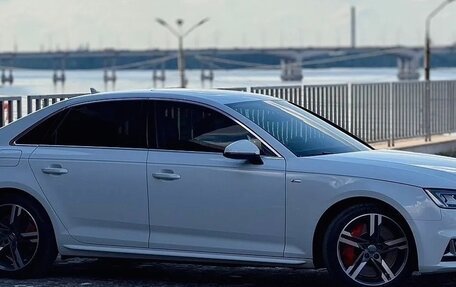Audi A4, 2017 год, 2 000 000 рублей, 3 фотография
