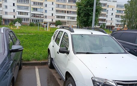Renault Duster I рестайлинг, 2014 год, 800 000 рублей, 2 фотография