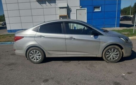 Hyundai Solaris II рестайлинг, 2012 год, 700 000 рублей, 5 фотография