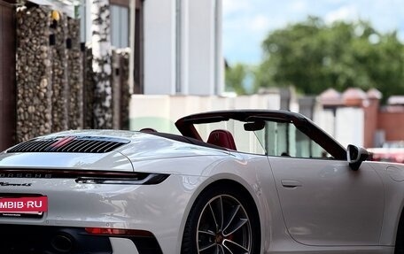 Porsche 911, 2021 год, 17 000 000 рублей, 3 фотография