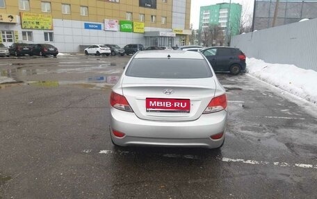Hyundai Solaris II рестайлинг, 2012 год, 700 000 рублей, 9 фотография