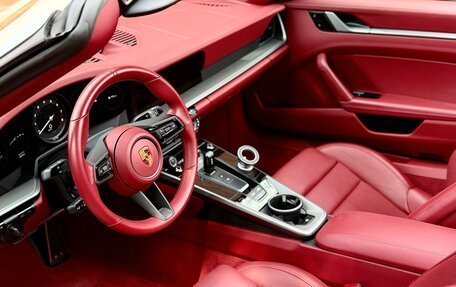 Porsche 911, 2021 год, 17 000 000 рублей, 25 фотография