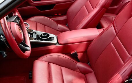 Porsche 911, 2021 год, 17 000 000 рублей, 32 фотография