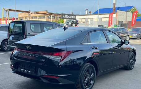 Hyundai Elantra, 2021 год, 2 350 000 рублей, 8 фотография