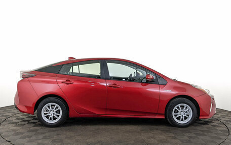Toyota Prius IV XW50, 2017 год, 1 930 000 рублей, 4 фотография
