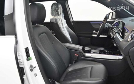 Mercedes-Benz GLB, 2022 год, 2 581 010 рублей, 10 фотография