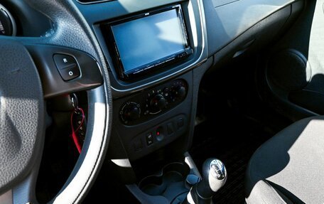 Renault Sandero II рестайлинг, 2015 год, 922 000 рублей, 9 фотография