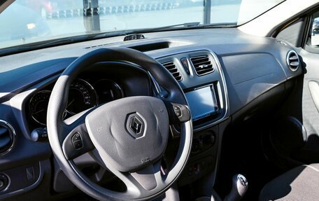 Renault Sandero II рестайлинг, 2015 год, 922 000 рублей, 15 фотография
