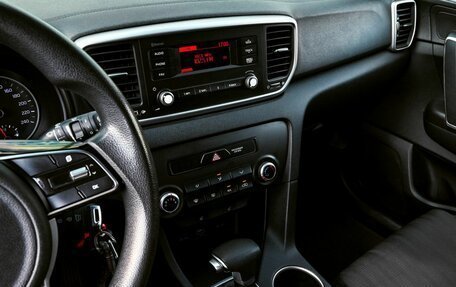 KIA Sportage IV рестайлинг, 2018 год, 2 029 000 рублей, 9 фотография