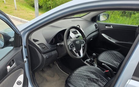 Hyundai Solaris II рестайлинг, 2012 год, 730 000 рублей, 6 фотография
