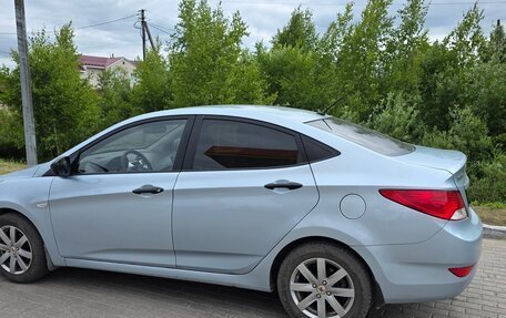 Hyundai Solaris II рестайлинг, 2012 год, 730 000 рублей, 5 фотография
