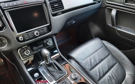 Volkswagen Touareg III, 2018 год, 4 200 000 рублей, 6 фотография