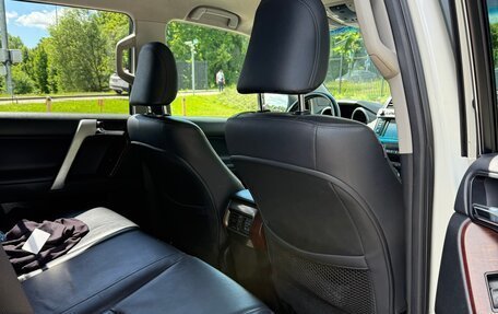 Toyota Land Cruiser Prado 150 рестайлинг 2, 2016 год, 4 200 000 рублей, 9 фотография