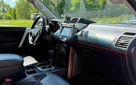 Toyota Land Cruiser Prado 150 рестайлинг 2, 2016 год, 4 200 000 рублей, 8 фотография