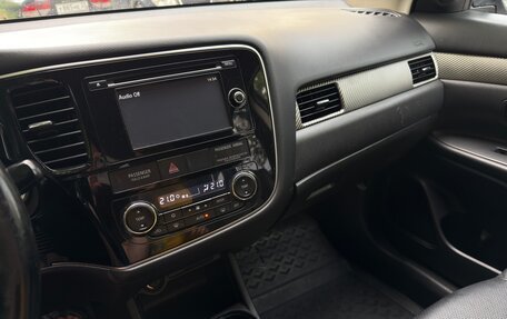 Mitsubishi Outlander III рестайлинг 3, 2012 год, 1 100 000 рублей, 7 фотография