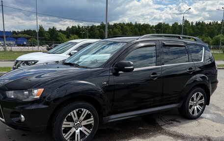 Mitsubishi Outlander III рестайлинг 3, 2012 год, 1 650 000 рублей, 2 фотография