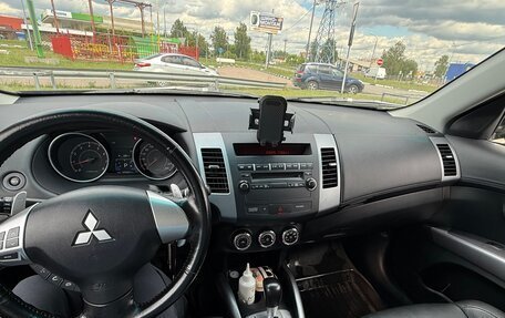 Mitsubishi Outlander III рестайлинг 3, 2012 год, 1 650 000 рублей, 4 фотография