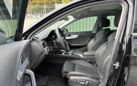 Audi A4, 2022 год, 2 310 000 рублей, 6 фотография