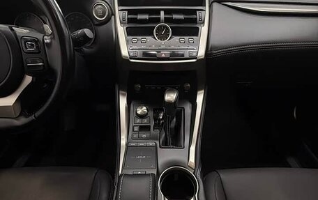 Lexus NX I, 2021 год, 2 850 000 рублей, 10 фотография
