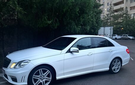 Mercedes-Benz E-Класс, 2013 год, 1 550 000 рублей, 4 фотография