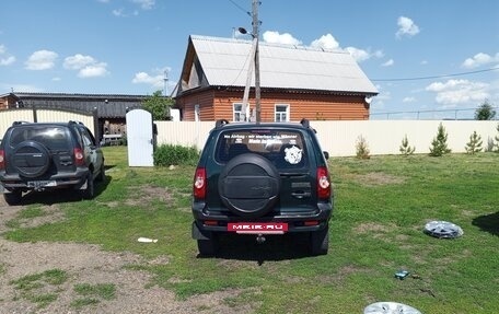 Chevrolet Niva I рестайлинг, 2005 год, 185 000 рублей, 3 фотография