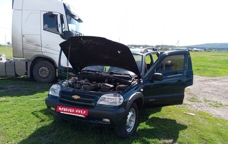 Chevrolet Niva I рестайлинг, 2005 год, 185 000 рублей, 6 фотография