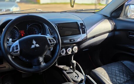 Mitsubishi Outlander III рестайлинг 3, 2008 год, 777 000 рублей, 9 фотография
