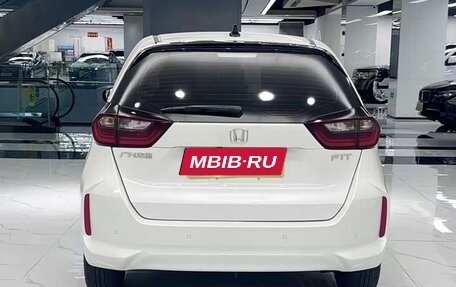 Honda Fit, 2023 год, 1 262 010 рублей, 6 фотография