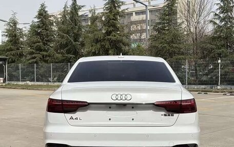 Audi A4, 2022 год, 2 100 000 рублей, 4 фотография