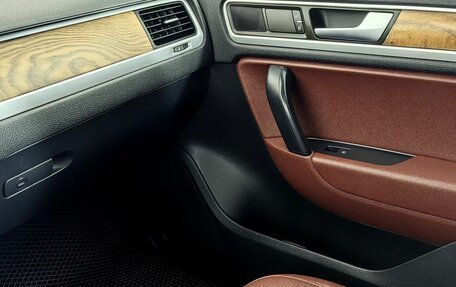 Volkswagen Touareg III, 2014 год, 1 999 000 рублей, 14 фотография