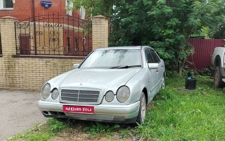 Mercedes-Benz E-Класс, 1997 год, 200 000 рублей, 1 фотография