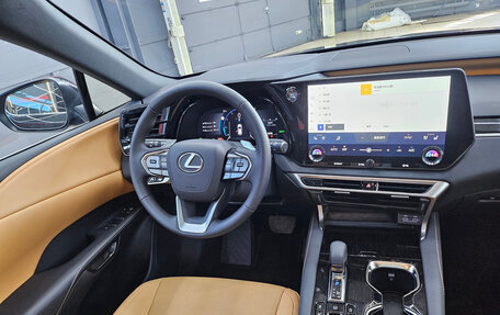 Lexus RX IV рестайлинг, 2025 год, 8 290 000 рублей, 25 фотография
